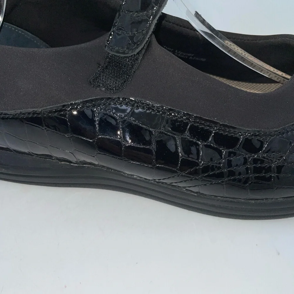 DREW Black Patent‎ Croc-Embossed Mary Jane Flat